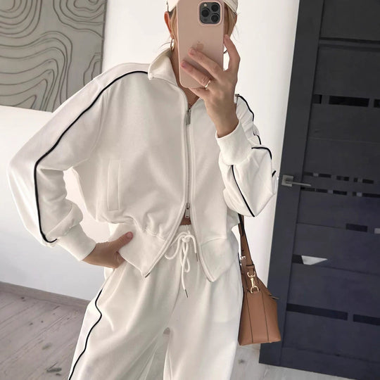 Damen sportliches Fleece-Set mit praktischen Reißverschlusstaschen und elegantem Schnitt R&B