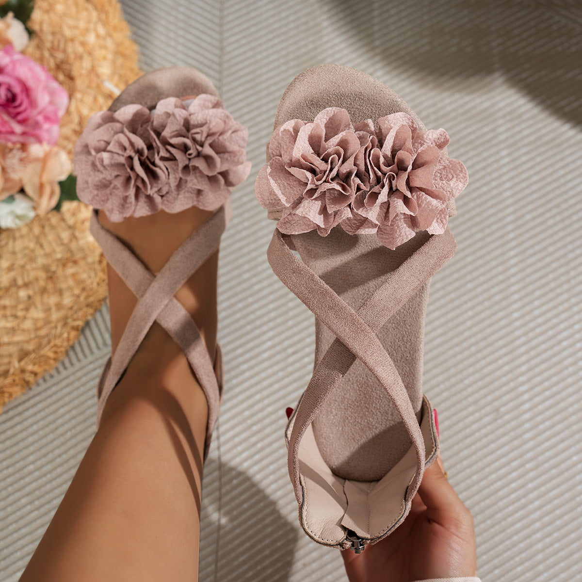 Damen elegante Sandalen mit floralen Applikationen R&B