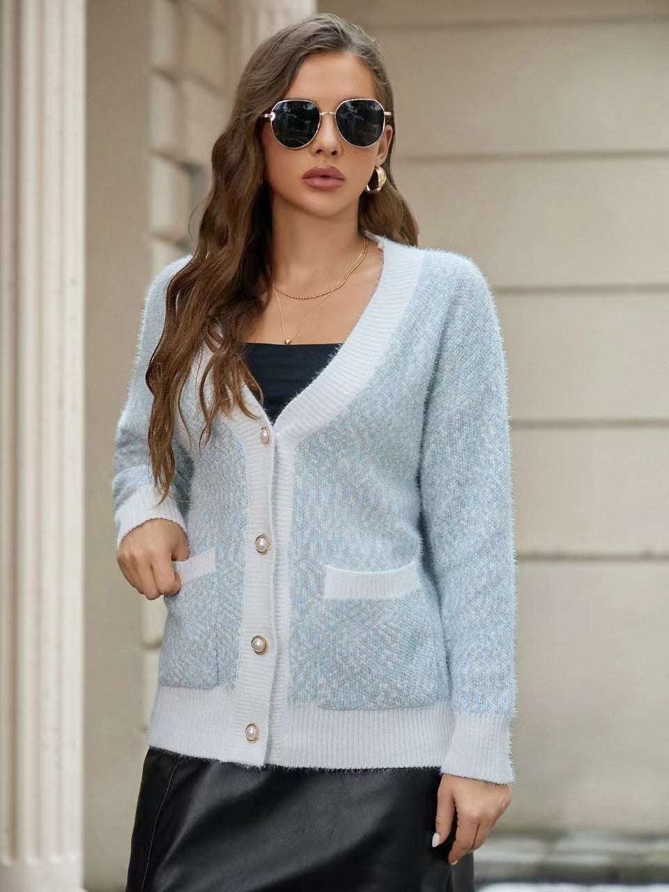 Damen oversized Strickjacke mit praktischen Taschen und stilvollen Knopfdetails R&B