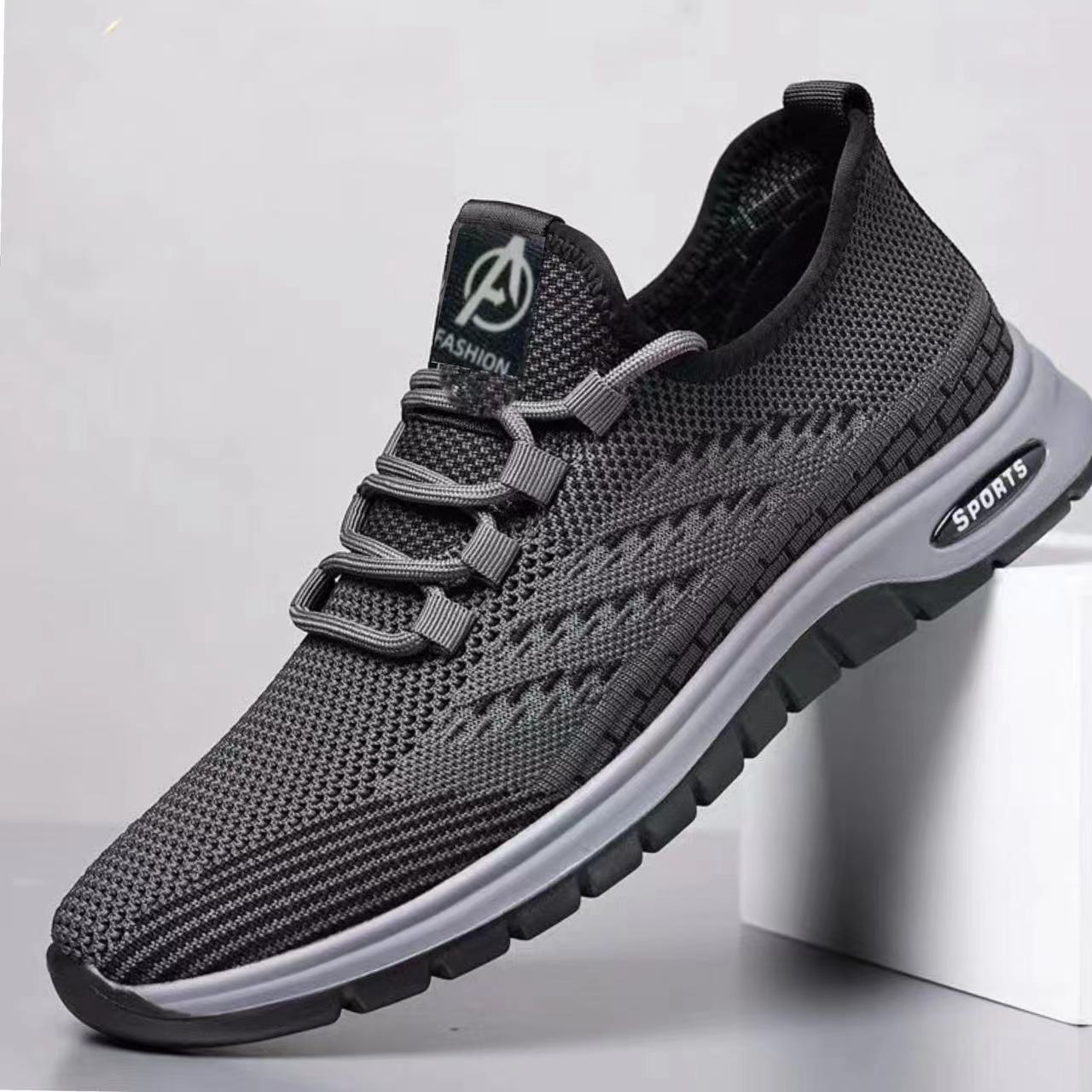 Herren sportliche Sneakers mit atmungsaktiver Mesh-Oberfläche und flexiblem Sohlenprofil R&B