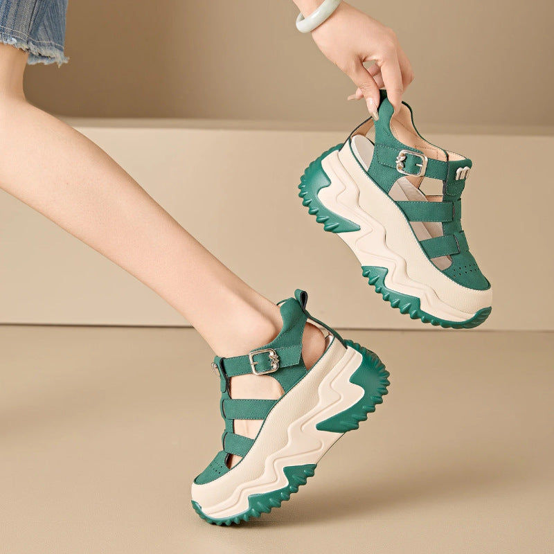 Damen Sportliche Sandalen mit rutschfestem Profil und angepasstem Riemendesign R&B