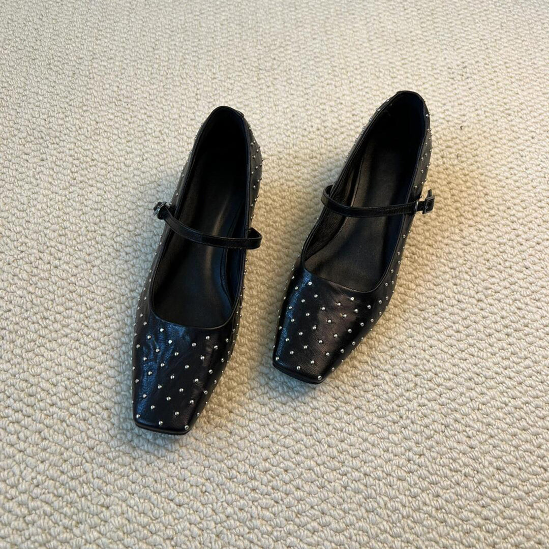 Damen Ballerinas mit dekorativen Nieten und Riemen von R&B