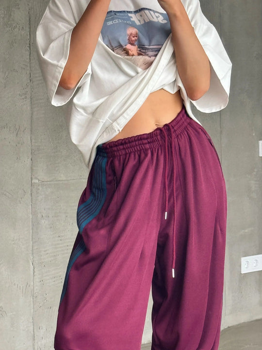 Damen weite Sporthose mit diagonalen Streifen R&B