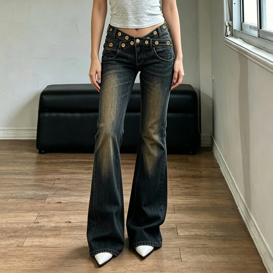 Damen Flared Jeans mit einzigartigen Knopfdetails und raffinierten Applikationen R&B
