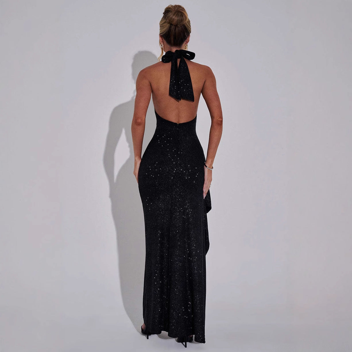 Damen Glamouröses Abendkleid mit Schlitz und Hochkragen R&B