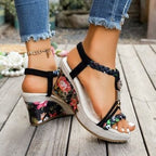 Damen Wedgesandalen mit floralem Detail R&B