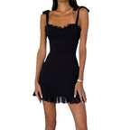 Damen Figurumspielendes Minikleid mit Rüschensaum und verstellbaren Trägern R&B