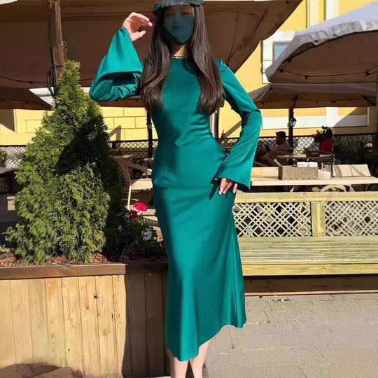 Damen Elegantes Maxikleid mit schmeichelndem Schnitt und ausgestellten Ärmeln R&B