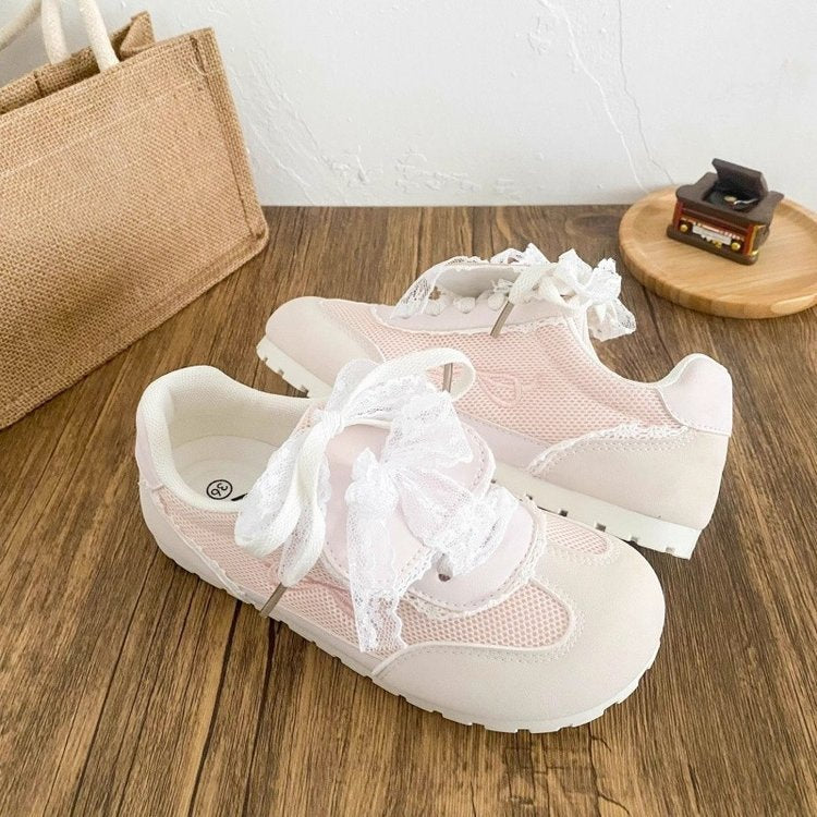 Damen Sneaker mit romantischem Spitzen-Design und atmungsaktiver Oberflächenstruktur R&B