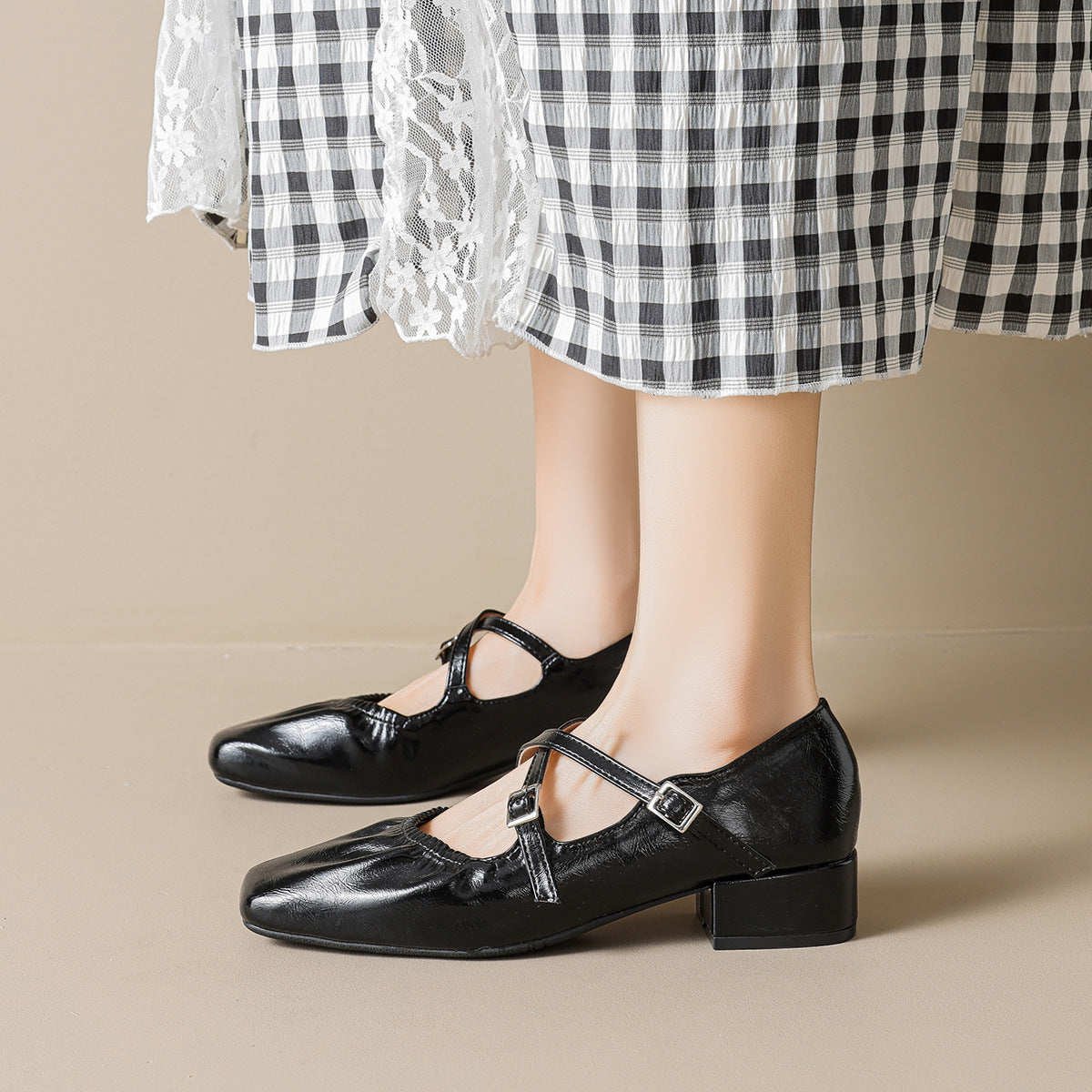 Damen Elegante Ballerinas mit verstellbarem Riemchen und komfortablem Blockabsatz
