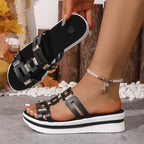 Damen Trendige Plateausandalen mit modischen Metallakzenten R&B