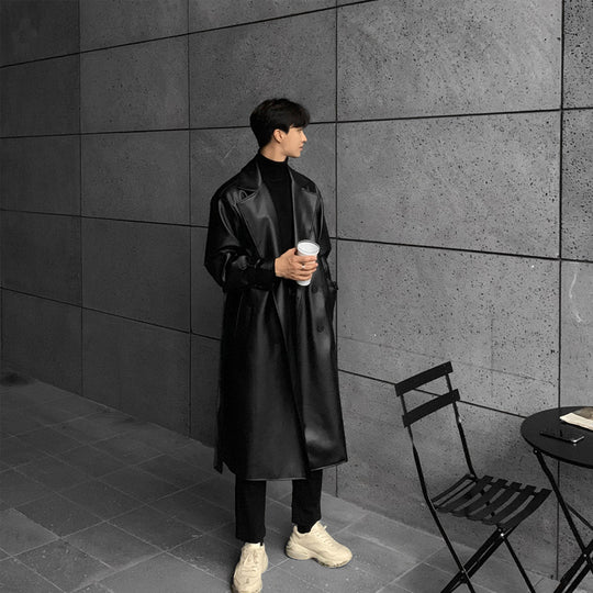 Herren modischer Longtrenchcoat aus hochwertigem Kunstleder mit elegantem Schnitt R&B