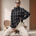 Damen Grobstrickpullover mit modernem Karomuster und hohem Kragen R&B