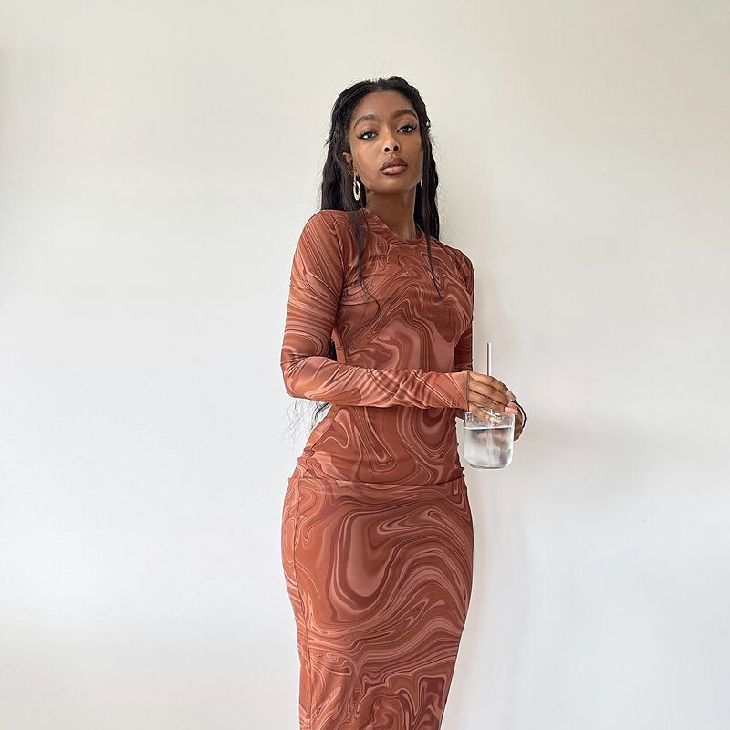 Damen Elegantes Maxikleid mit modernem Marmormuster und figurbetontem Schnitt R&B