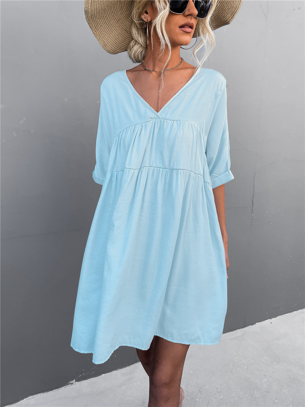 Damen lässiges V-Ausschnitt Sommerkleid mit taillierter Passform und leichtem Stoff R&B