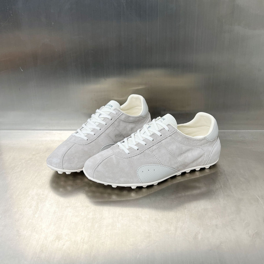 Damen Sportliche Sneaker mit luxuriösem Wildleder und innovativer Sohlenkonstruktion R&B