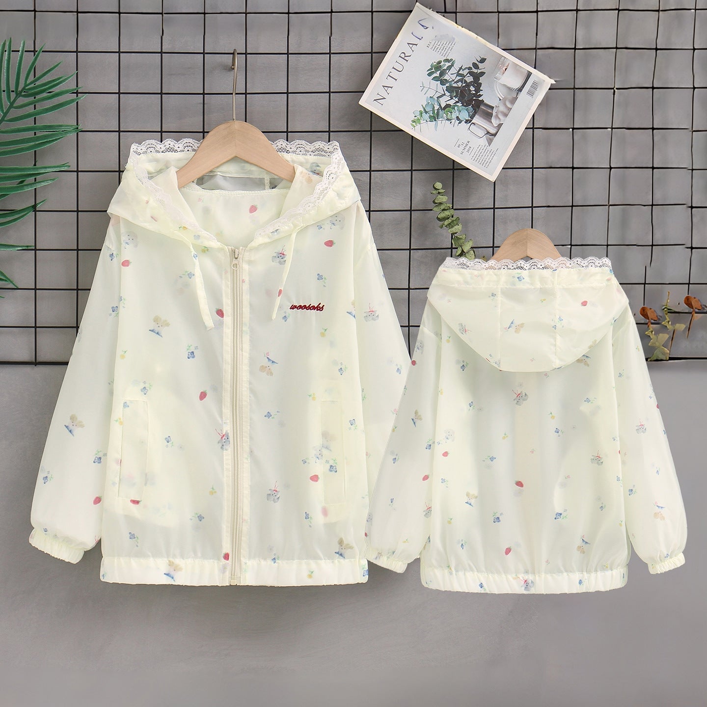 Damen nan leichte Kapuzen-Sommerjacke mit Spitzenbesatz, zartem Allover-Print und Reißverschluss R&B