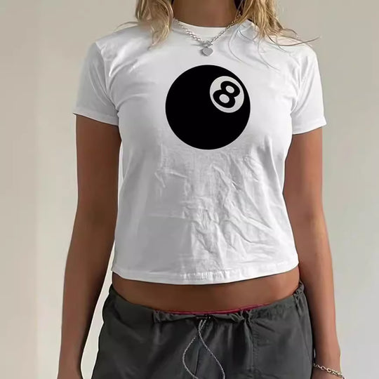 Damen cropped T-Shirt mit einzigartigem 8-Ball-Motiv und lässigem Schnitt R&B