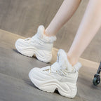 Damen Hochflorige Sneaker mit trendigem Futter und rutschfester Sohle R&B