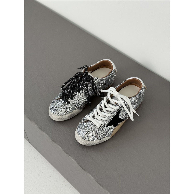 Damen Sneakers mit glitzerndem Design und kontrastierenden Schnürsenkeln R&B