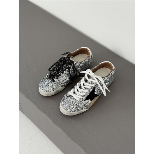 Damen Sneakers mit glitzerndem Design und kontrastierenden Schnürsenkeln R&B