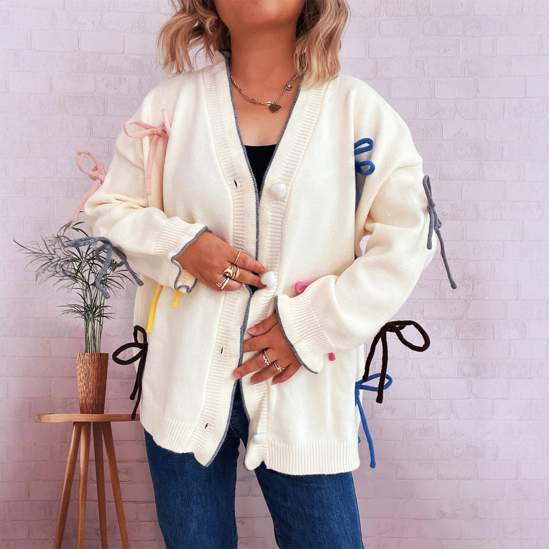 Damen Strickjacke mit bunten Schleifendetails R&B