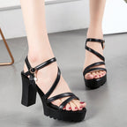 Damen Elegante Plateau-Sandalen mit geschwungenem Riemendesign R&B
