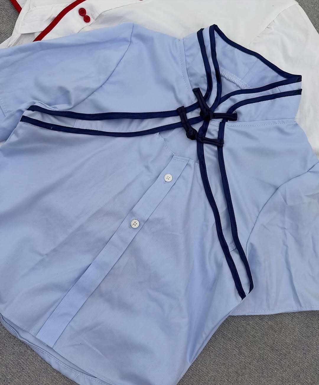 Damen Elegante Chiffon-Bluse mit Stehkragen und Rüschendetails R&B