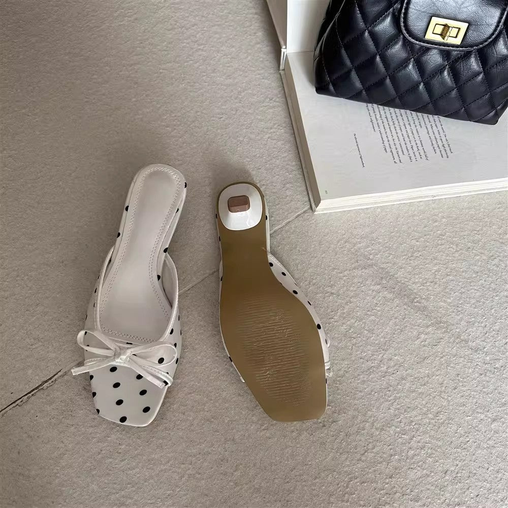 Damen Offene Mules mit dekorativen Punkten und schickem Schleifen-Detail R&B