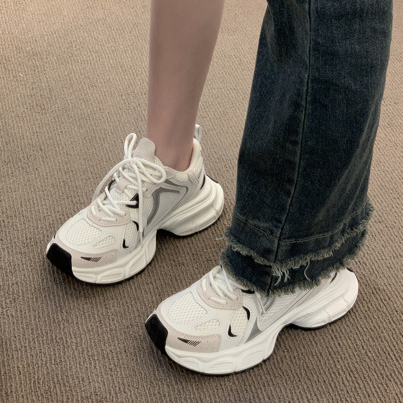 Damen Sportliche Sneakers mit extraflexibler Dämpfung und modernem Design R&B