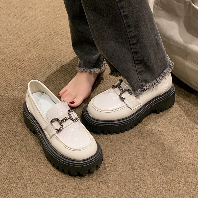 Damen Loafers mit modischer Krokodilprägung und dekorativem Schmuck-Riemen R&B