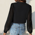 Damen Wickelbluse mit feinen Plissee-Details und transparenten Ärmeln R&B