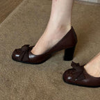 Damen elegante Pumps mit modischer Schleifenapplikation und bequemem Blockabsatz R&B