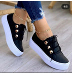 Damen Modische Plateausneaker mit glänzenden Knopf-Details R&B