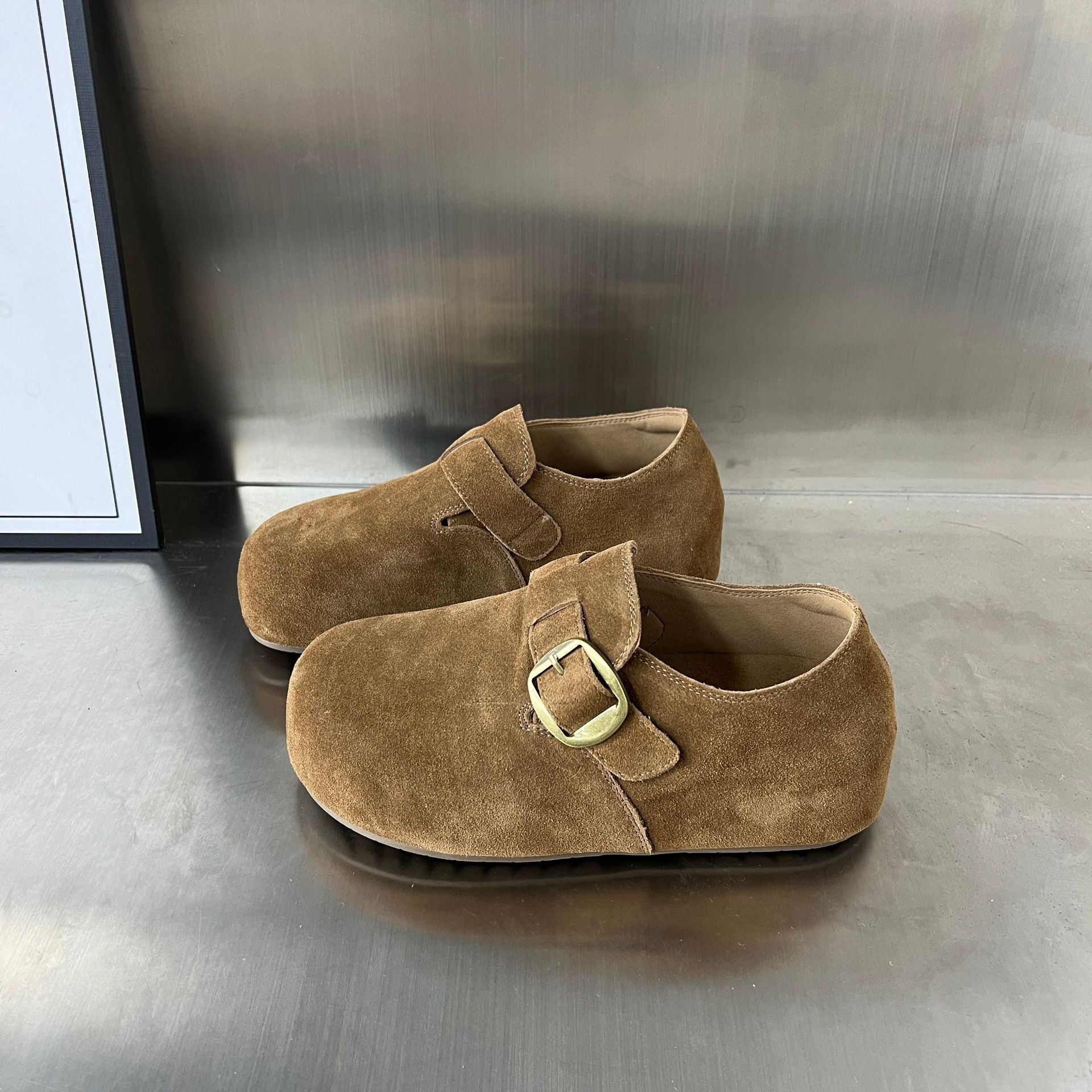 Damen Komfortable Wildleder-Clogs mit dekorativem Schnallenverschluss R&B