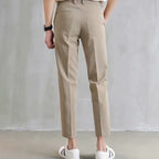 Herren klassische Chino-Hose mit eleganter Passform und subtilen Details