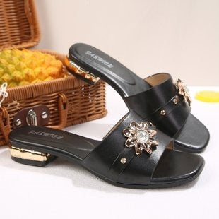 Damen komfortable Riemchen-Pantoletten mit eleganter Blumenapplikation R&B