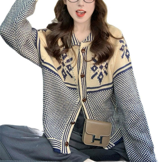 Damen Strickjacke mit festlichem Motiv und praktischen Taschen R&B