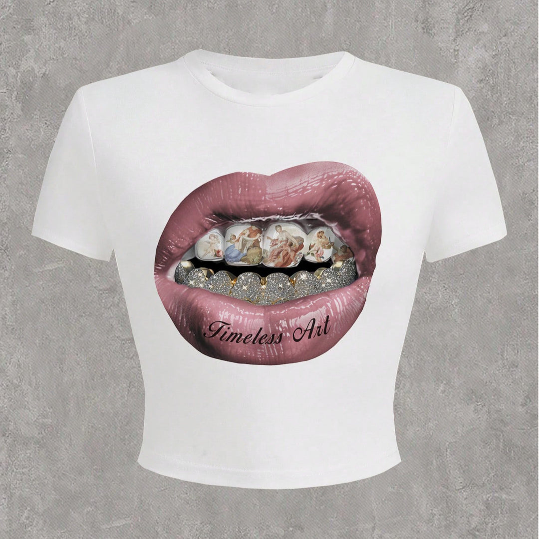 Damen Crop-T-Shirt mit kreativem Grafikdesign und einzigartigem Statement R&B