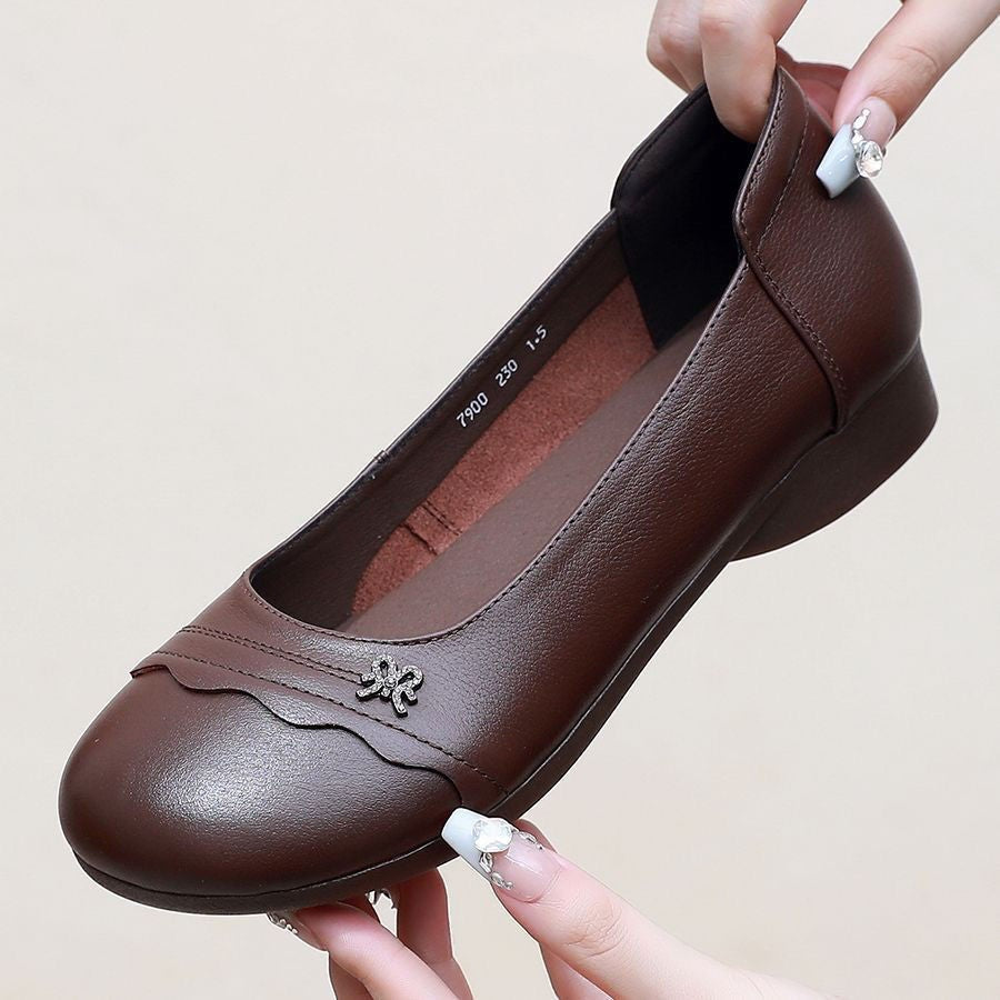 Damen Elegante Ballerinas mit zierlichem Schmuckdetail und hochwertiger Lederverarbeitung