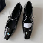 Damen elegante Mary Jane Schuhe mit floralen Details