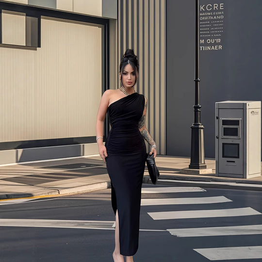 Damen Elegantes One-Shoulder-Maxikleid mit figurbetontem Schnitt und seitlichem Schlitz R&B