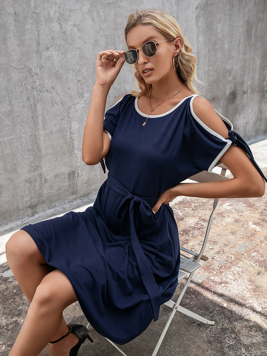 Damen lässiges Midikleid mit taillierbarem Gürtel und Schleifendetails R&B