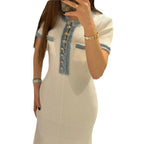 Damen Elegantes, figurbetontes Maxikleid mit modernen Knopfdetails und seitlichem Schlitz R&B