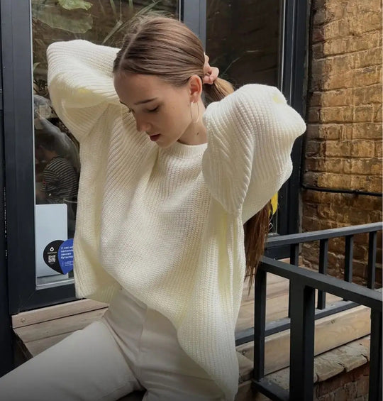Damen Grobstrickpullover mit weitem Schnitt und lässigen Details R&B