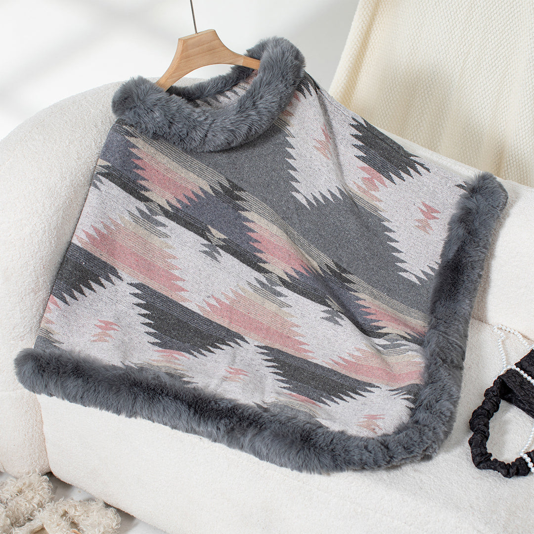 Damen Kuschelpullover mit hochwertigem Kunstfellbesatz und geometrischem Muster R&B
