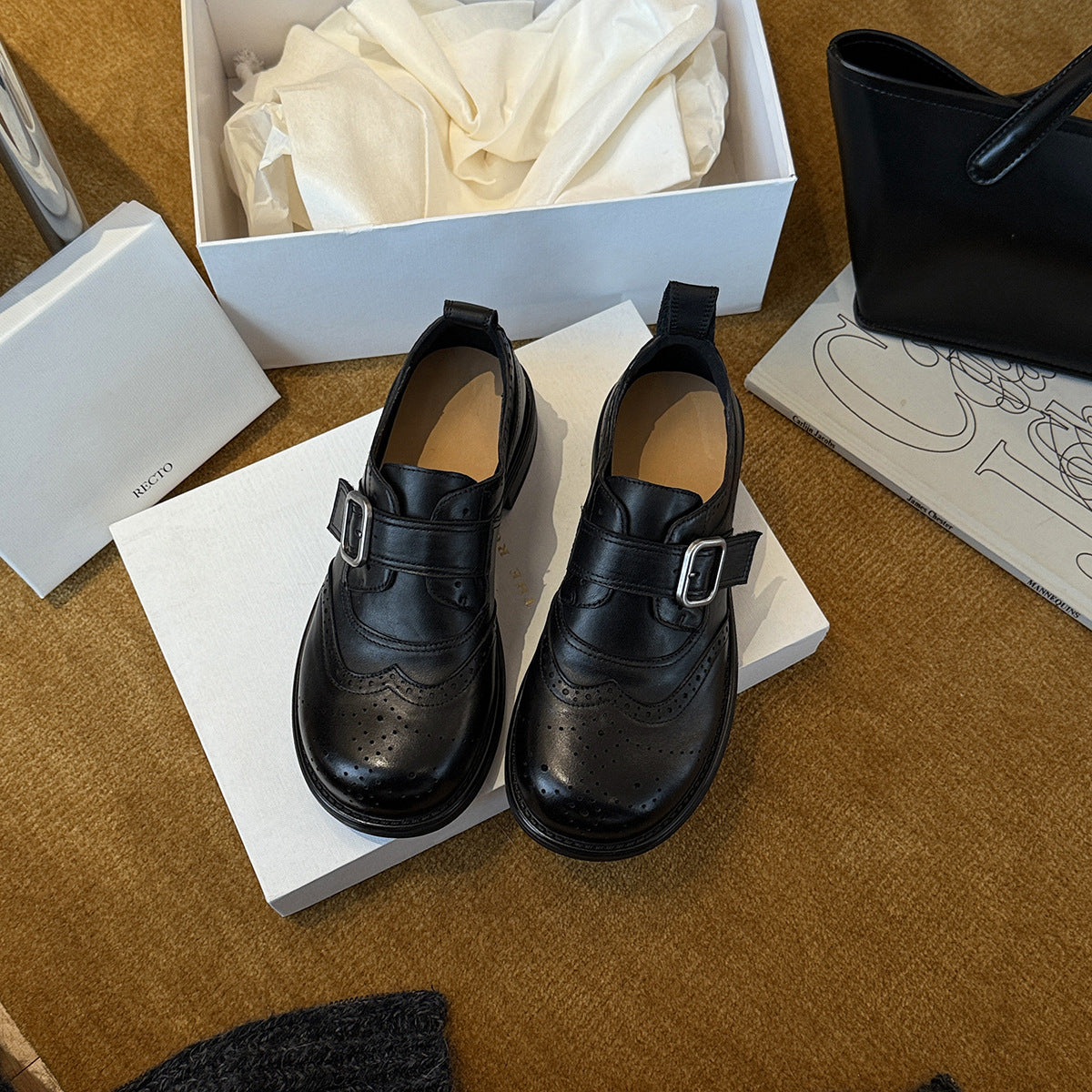 Damen Klassische Schnürschuhe mit dekorativer Schnalle und durchbrochenem Design