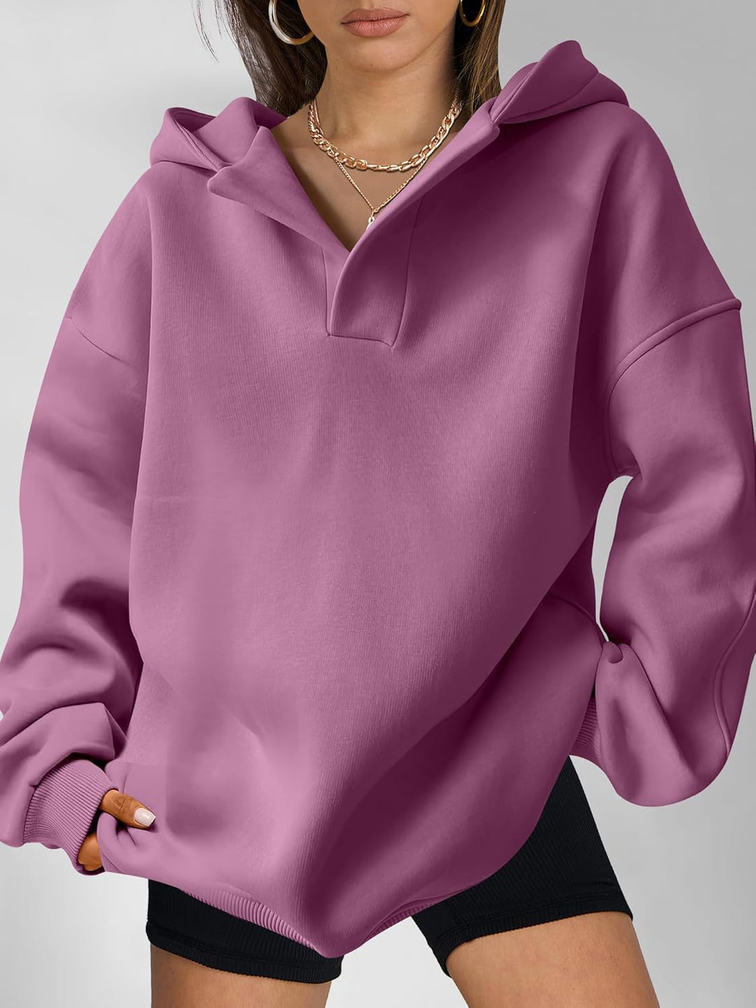 Damen Oversized Hoodie mit kurzem Kragen und praktischen Seitentaschen R&B