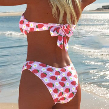 Damen Bandeau-Bikini mit hochgeschnittenen Pants und buntem Bedruck R&B
