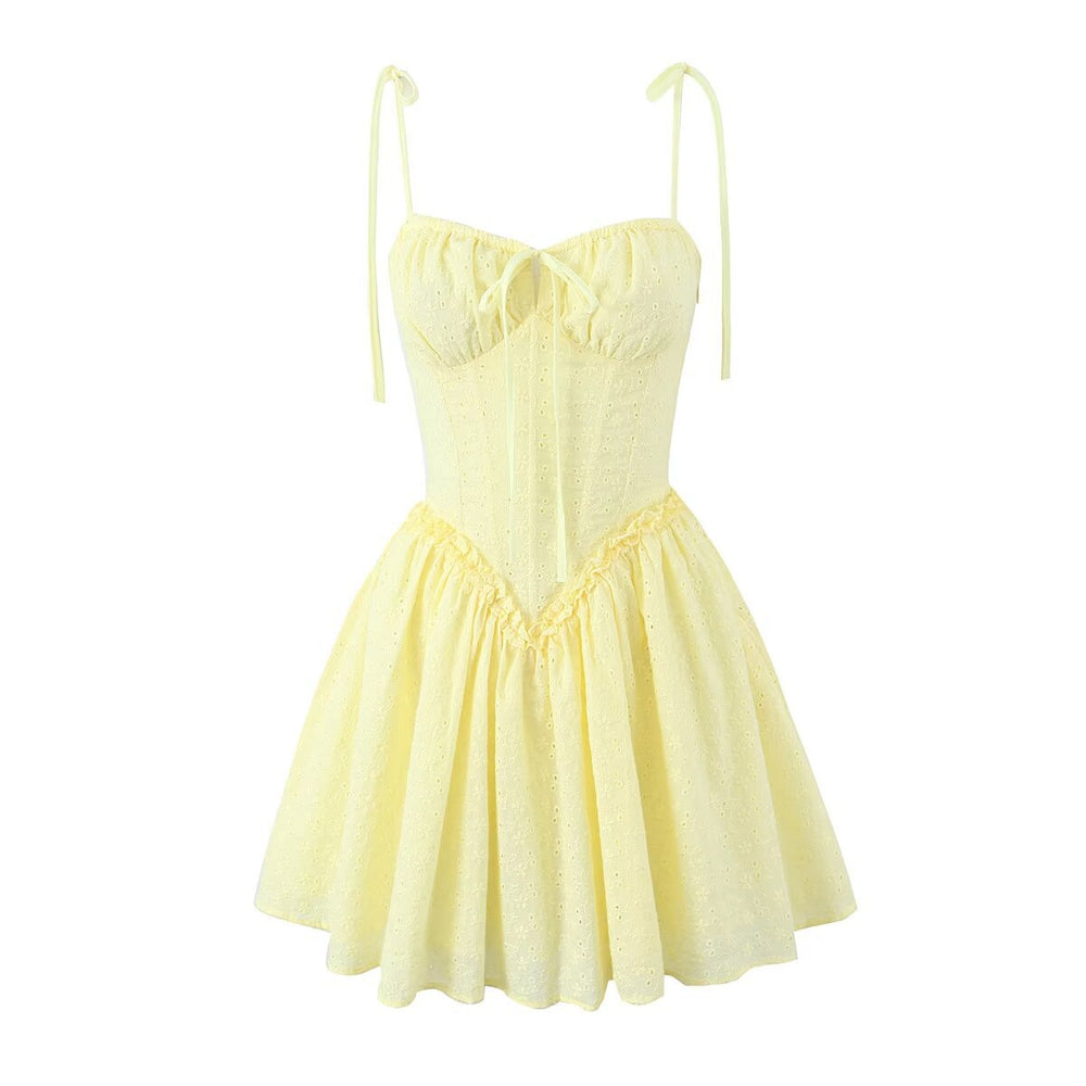 Damen verspieltes Sommerkleid mit Rüschendetails und zarten Trägern R&B